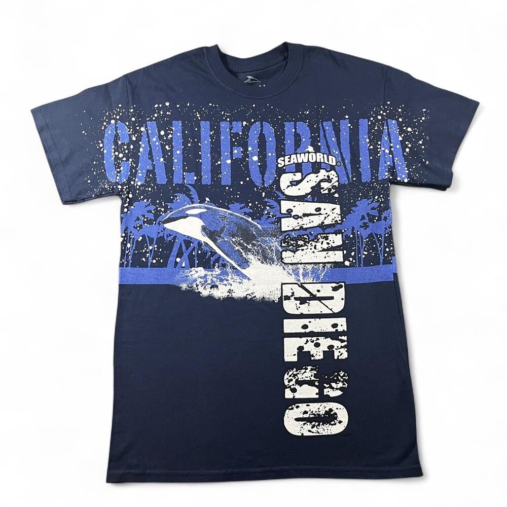 Seaworld Men's Blue and Navy T-shirt